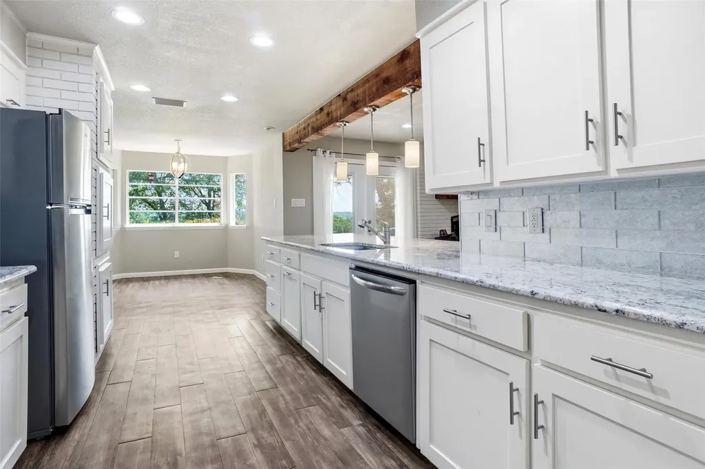 5920 Diamond Oaks Drive S Haltom City TX 76117