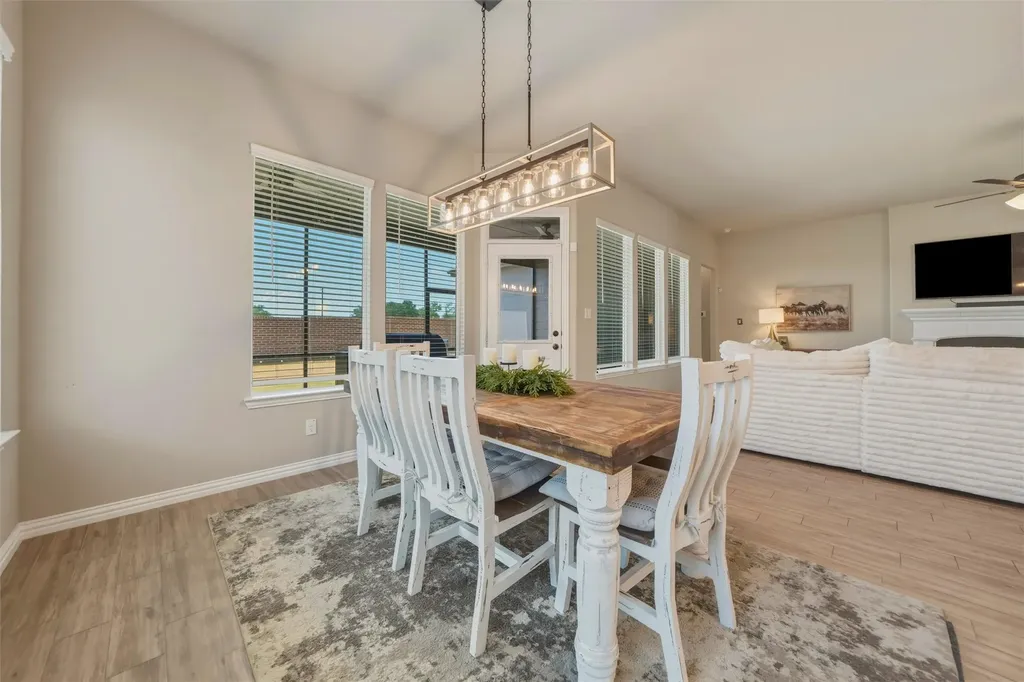 1516 Somerset Lane Weatherford TX 76087