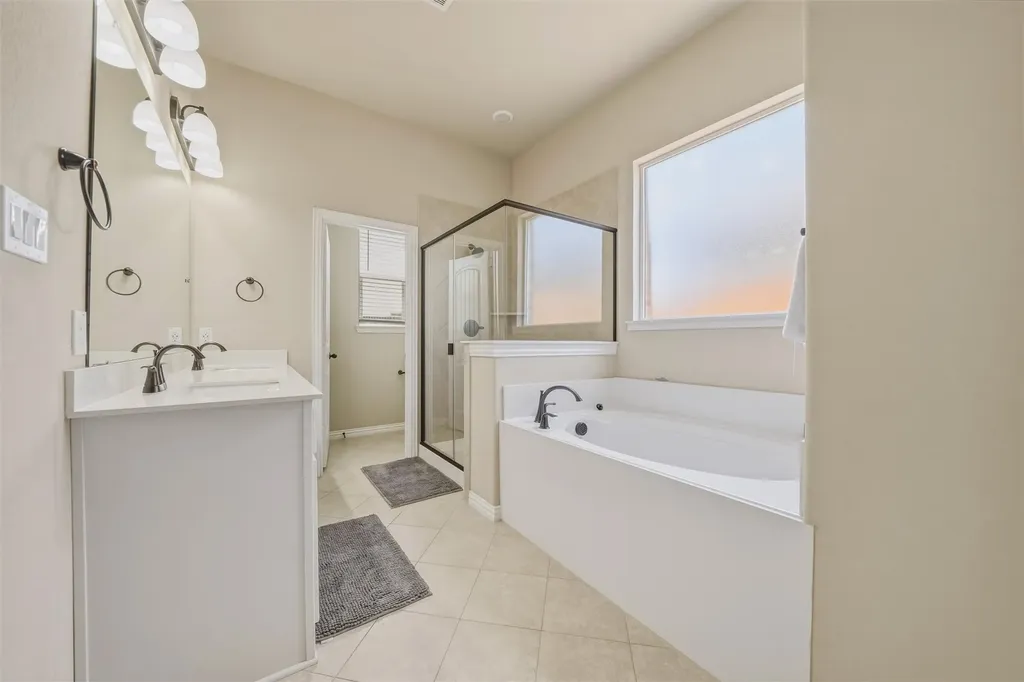 1516 Somerset Lane Weatherford TX 76087