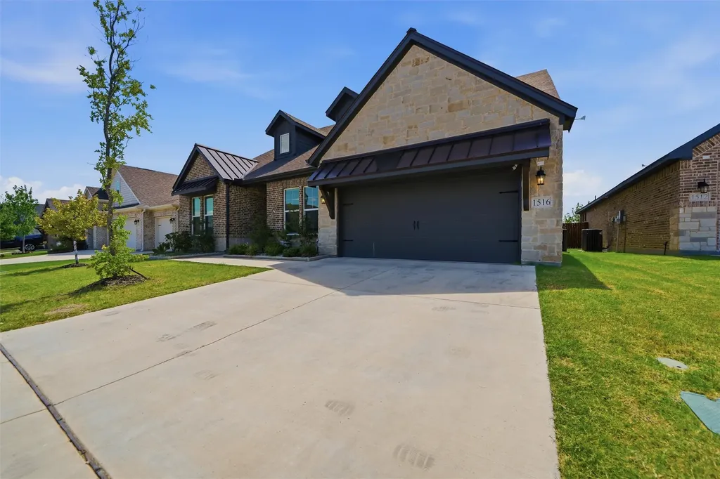 1516 Somerset Lane Weatherford TX 76087