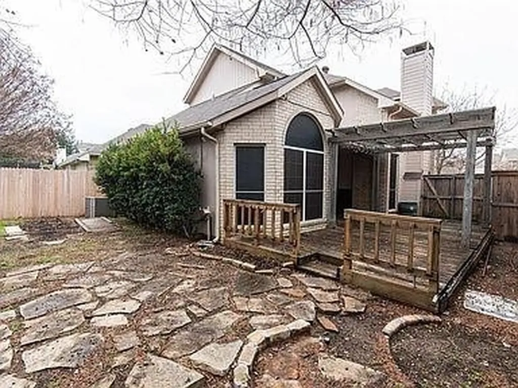 943 Winterstone Drive Lewisville TX 75067