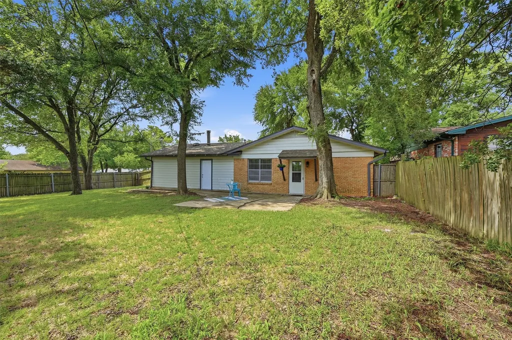143 N Imperial Drive Denison TX 75020