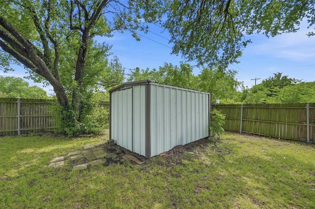 143 N Imperial Drive Denison TX 75020