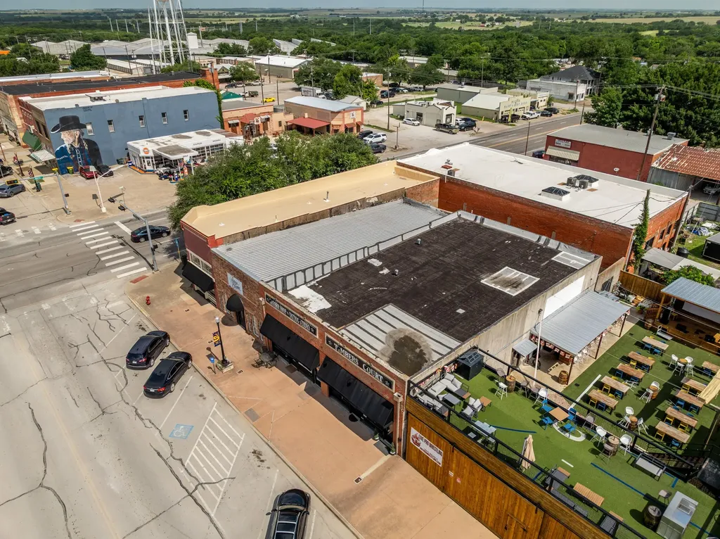 105 E Franklin Street Hillsboro TX 76645