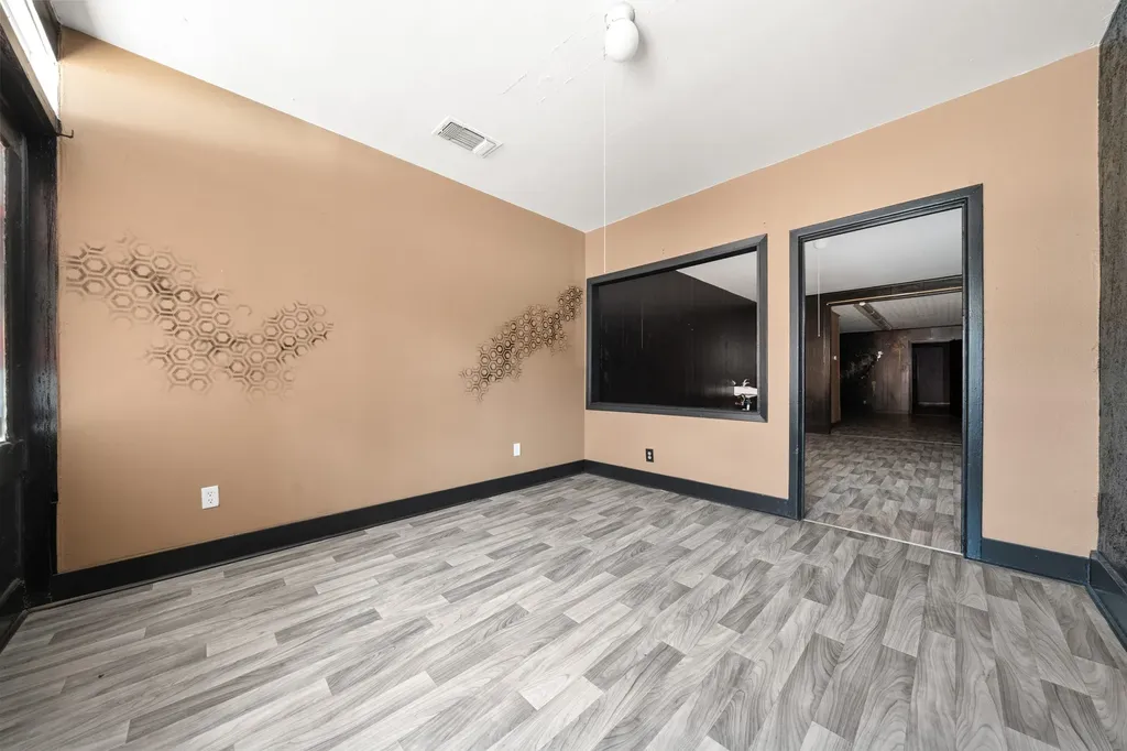 105 E Franklin Street Hillsboro TX 76645
