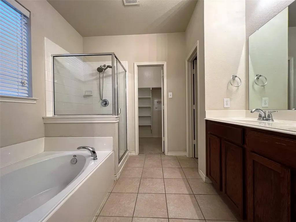 1149 King George Lane Savannah TX 76227