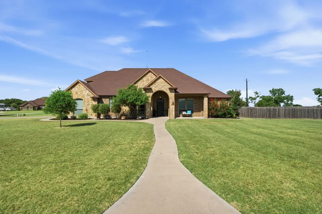 102 Brock Court Millsap TX 76066