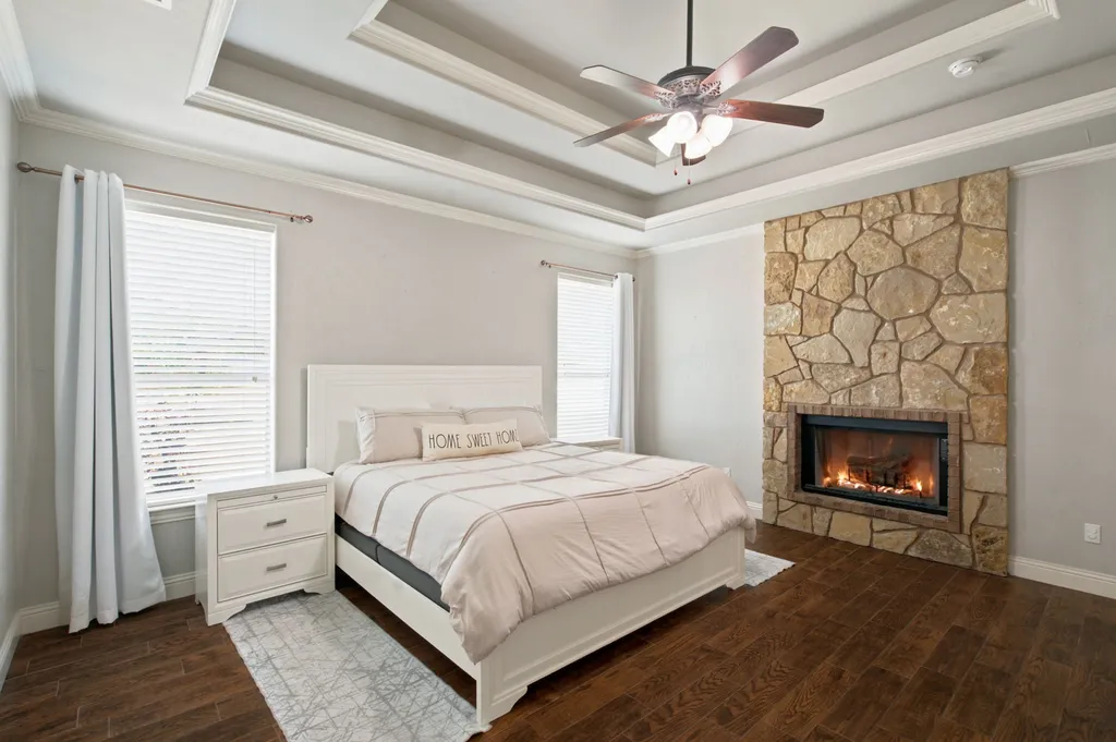 102 Brock Court Millsap TX 76066