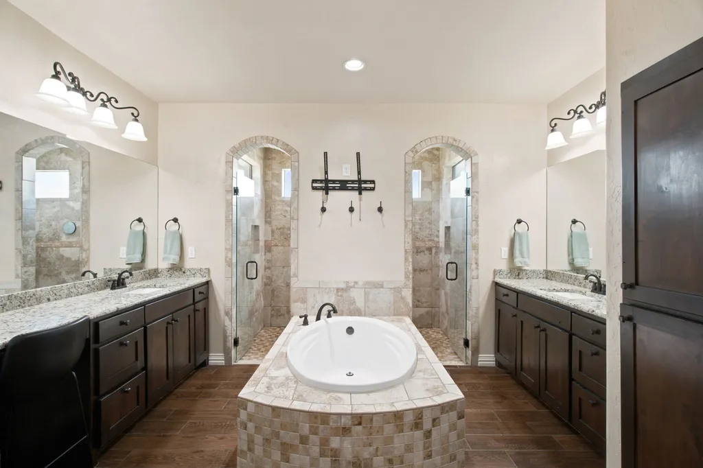 102 Brock Court Millsap TX 76066