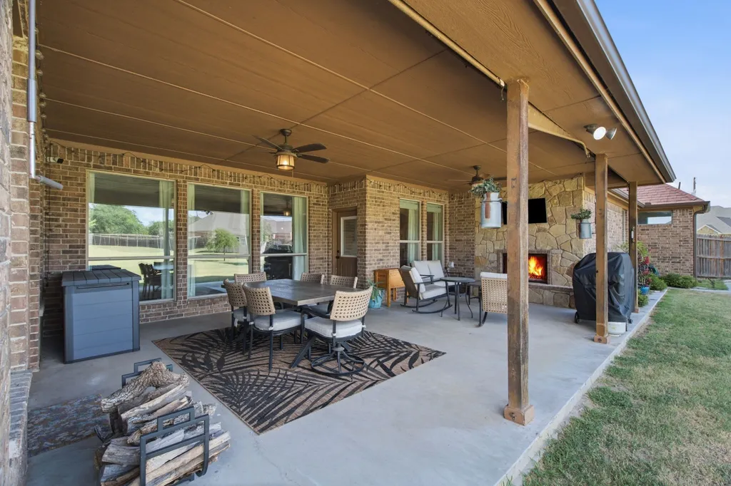 102 Brock Court Millsap TX 76066
