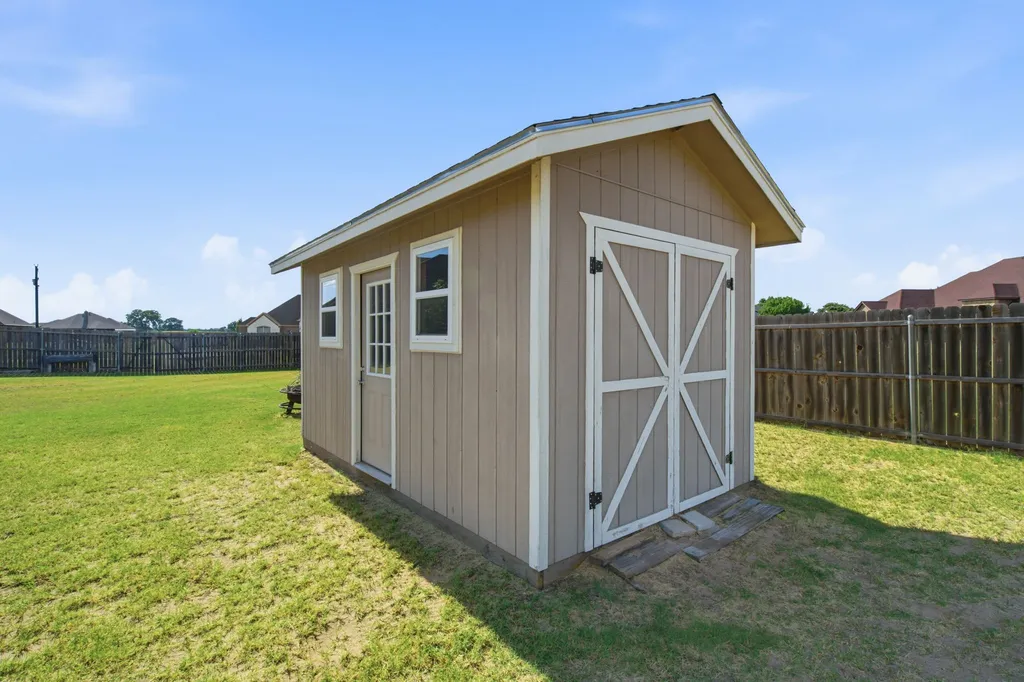 102 Brock Court Millsap TX 76066