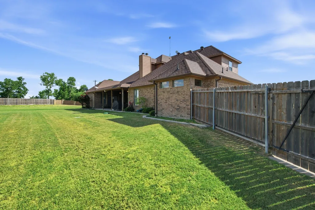 102 Brock Court Millsap TX 76066