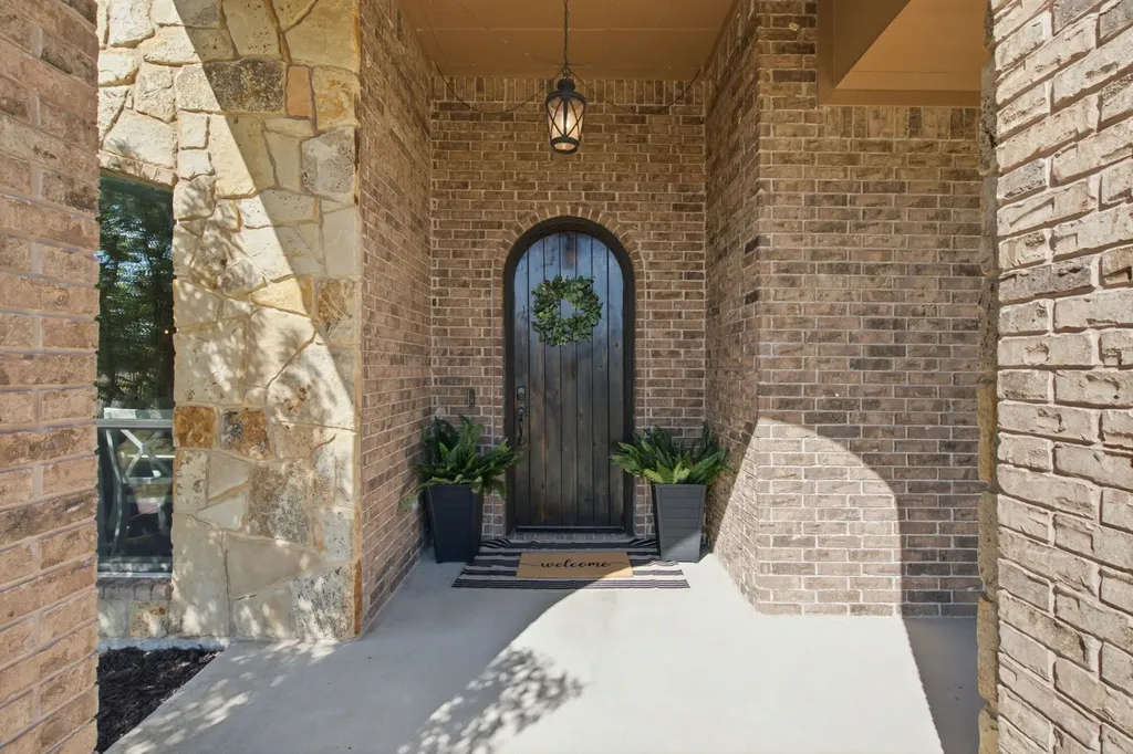 102 Brock Court Millsap TX 76066