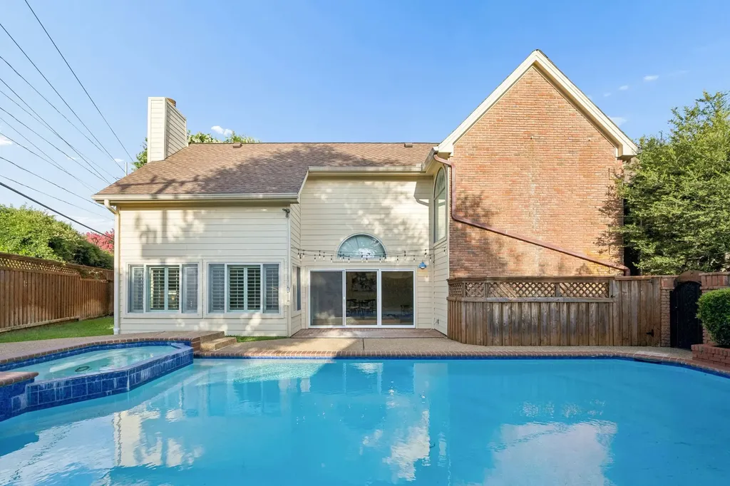 4115 Rive Lane Addison TX 75001