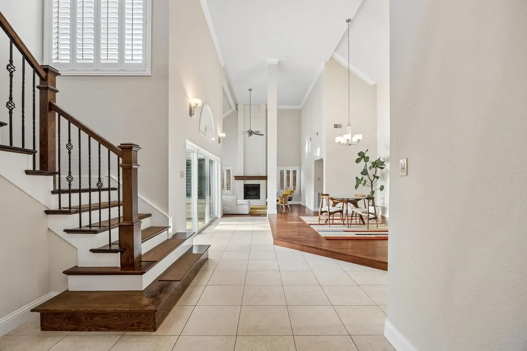 4115 Rive Lane Addison TX 75001