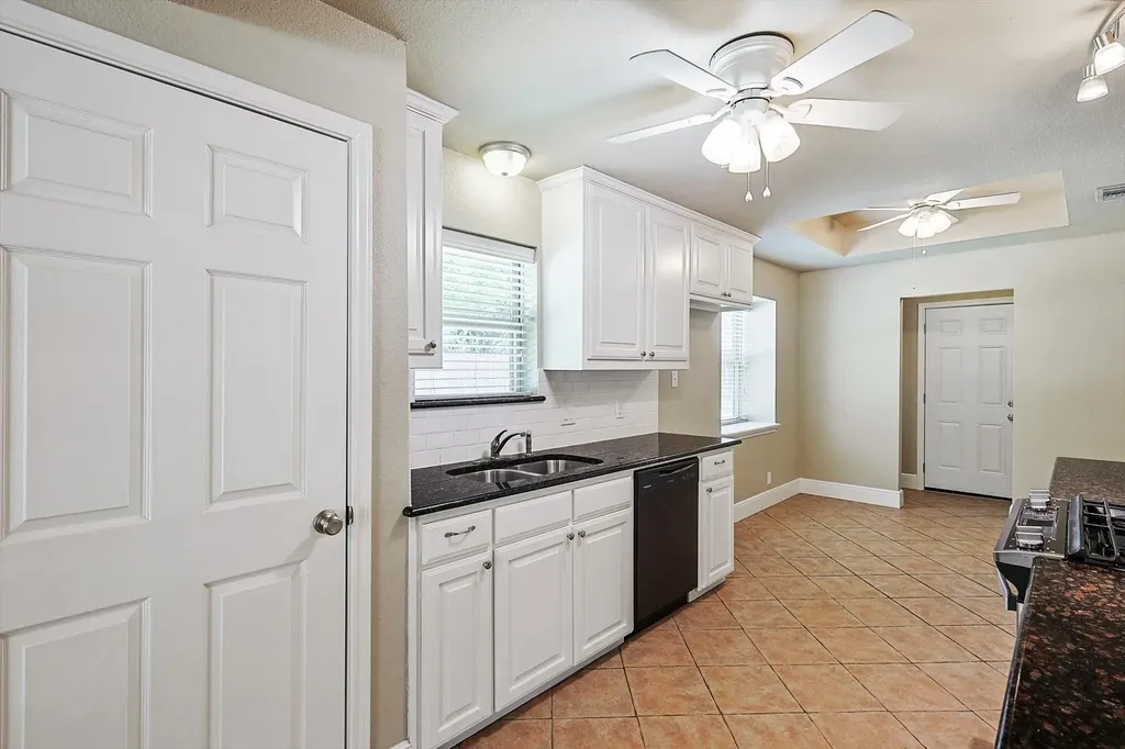 218 Raintree Drive Highland Village TX 75077