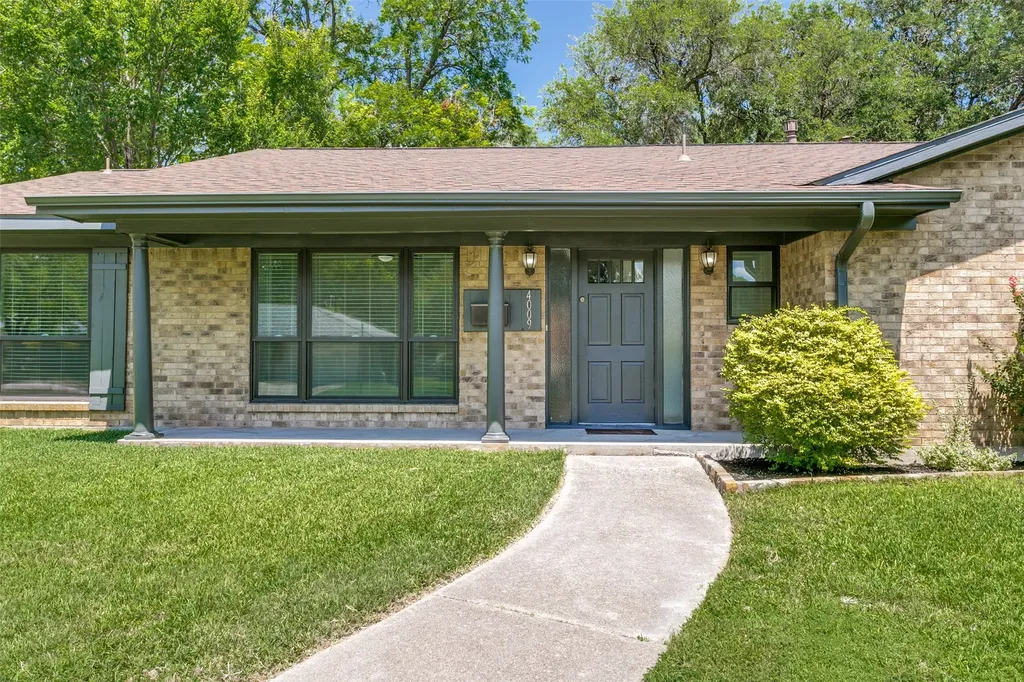 4009 Twilight Drive S Benbrook TX 76116