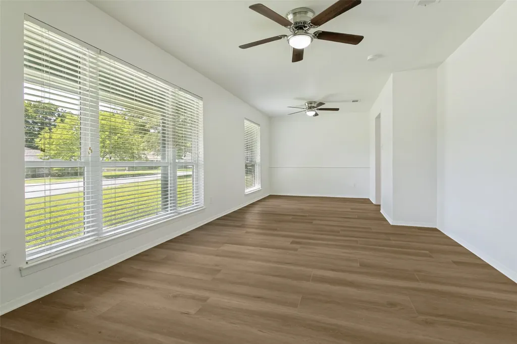 4009 Twilight Drive S Benbrook TX 76116