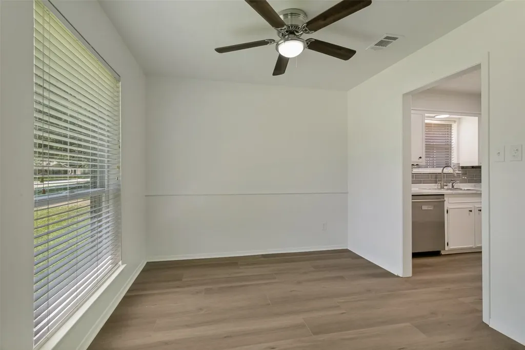4009 Twilight Drive S Benbrook TX 76116