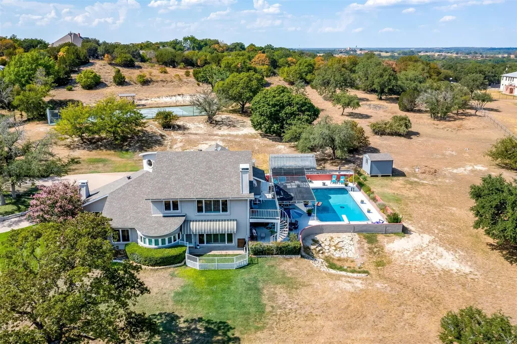 Weatherford TX, 331 Clear Lake Lane