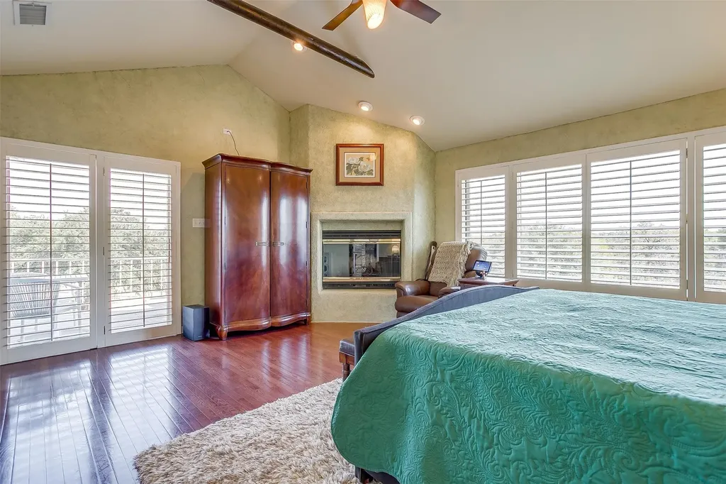 331 Clear Lake Lane Weatherford TX 76087