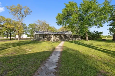 2338 N Tool Drive Seven Points TX 75143