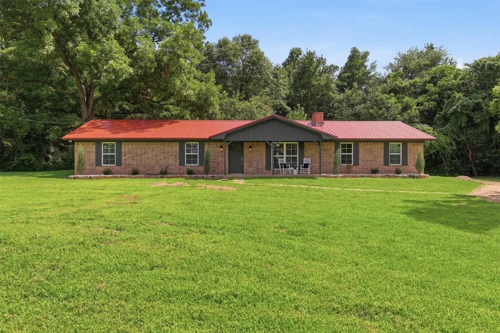 898 Farm Road 21 Mount Vernon TX 75457