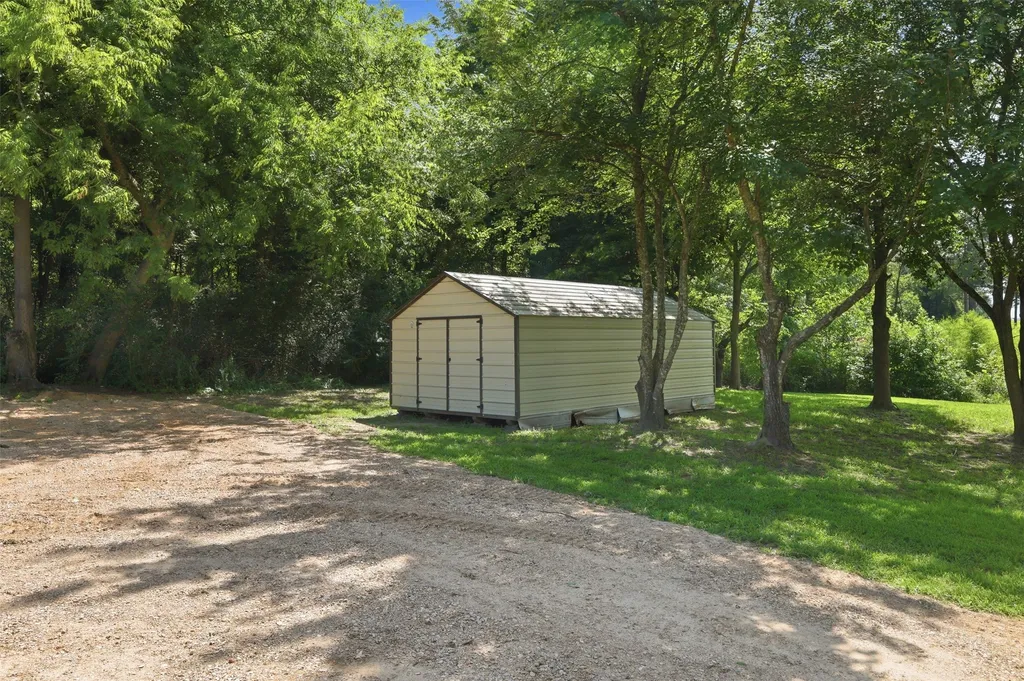 898 Farm Road 21 Mount Vernon TX 75457