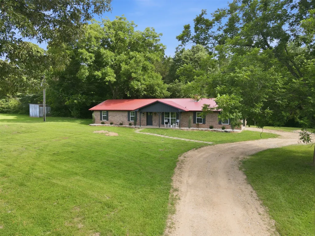 898 Farm Road 21 Mount Vernon TX 75457
