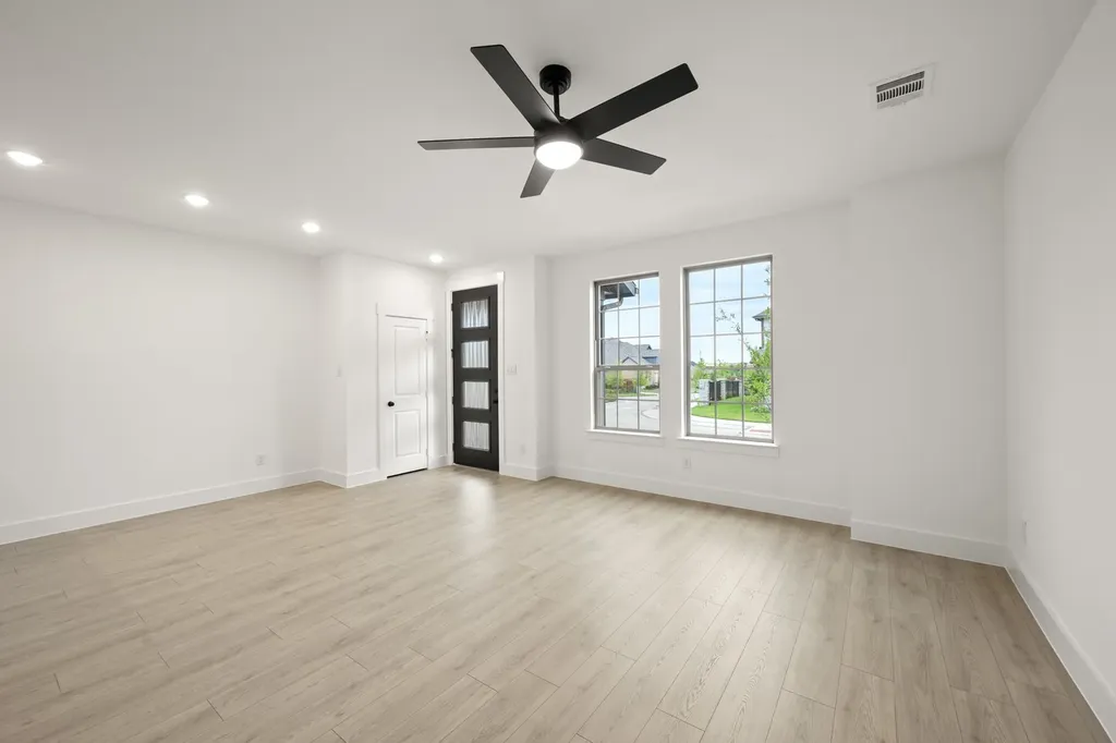 9533 Dahlia Boulevard Mesquite TX 75126