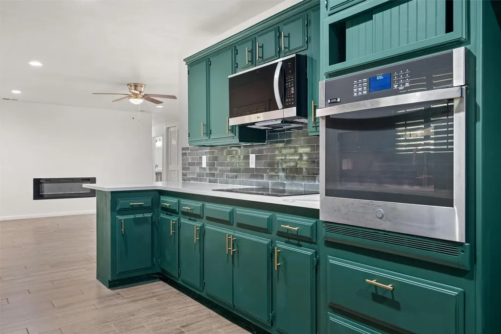5605 Wales Avenue Fort Worth TX 76133
