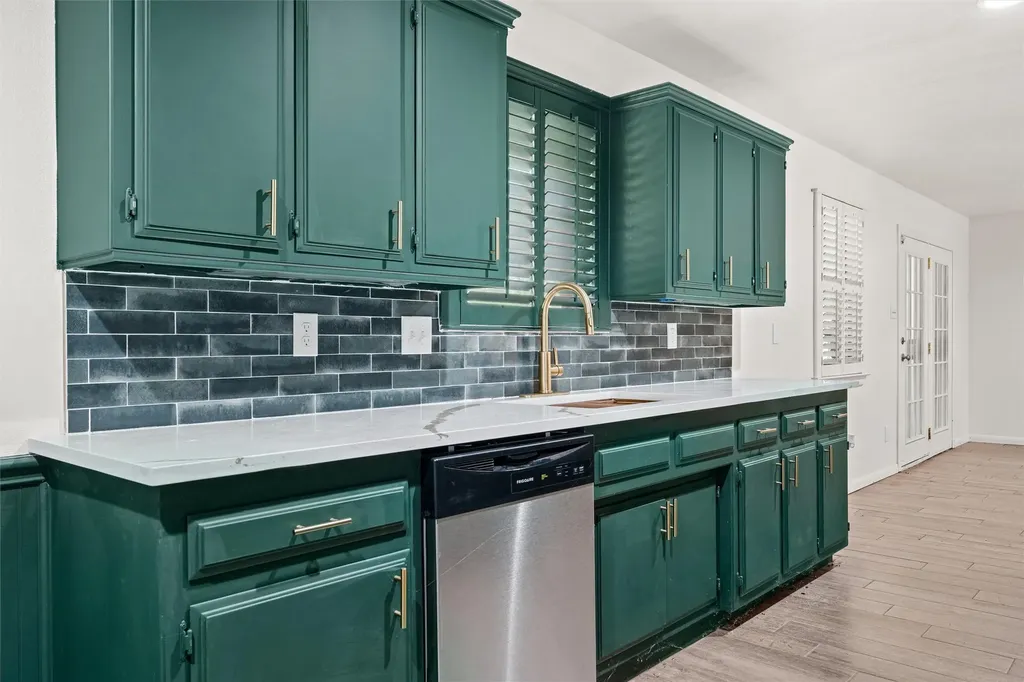 5605 Wales Avenue Fort Worth TX 76133