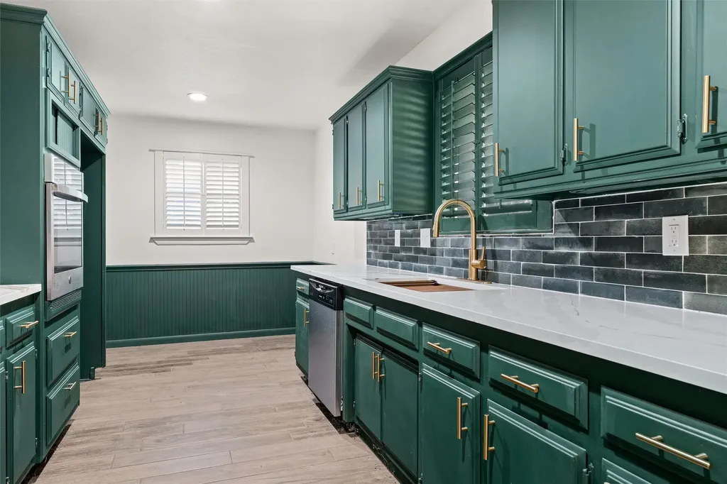 5605 Wales Avenue Fort Worth TX 76133