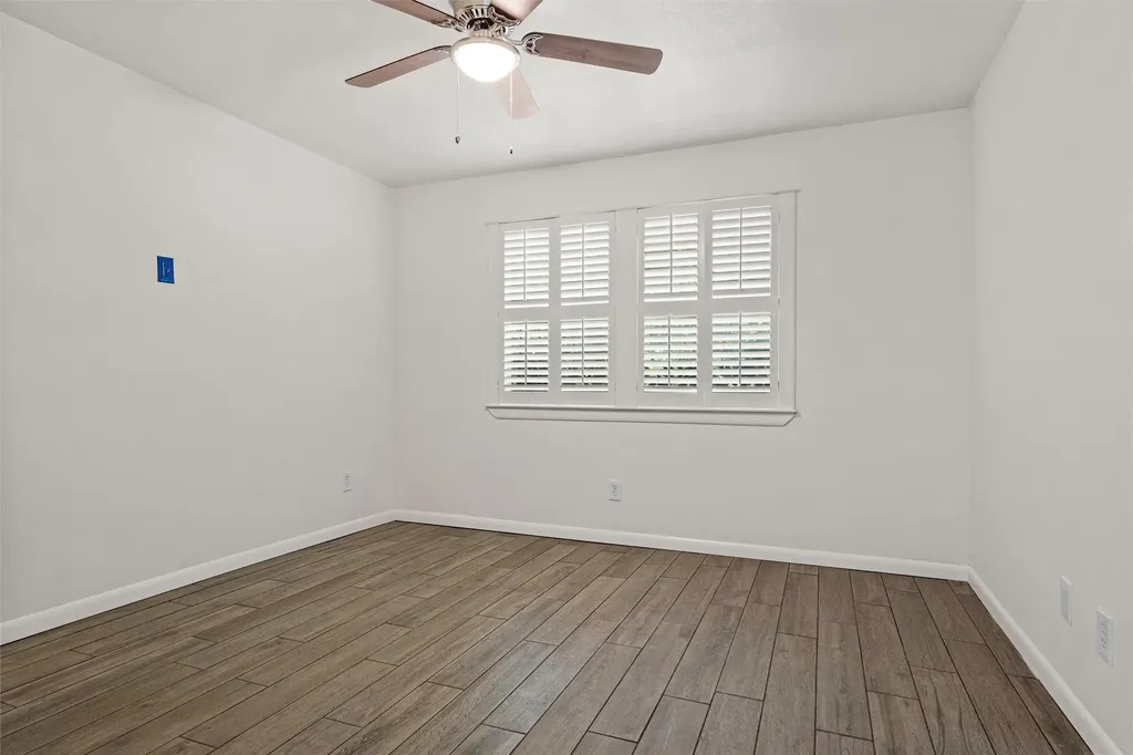 5605 Wales Avenue Fort Worth TX 76133