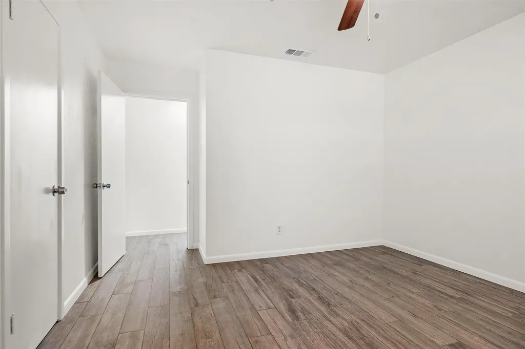 5605 Wales Avenue Fort Worth TX 76133