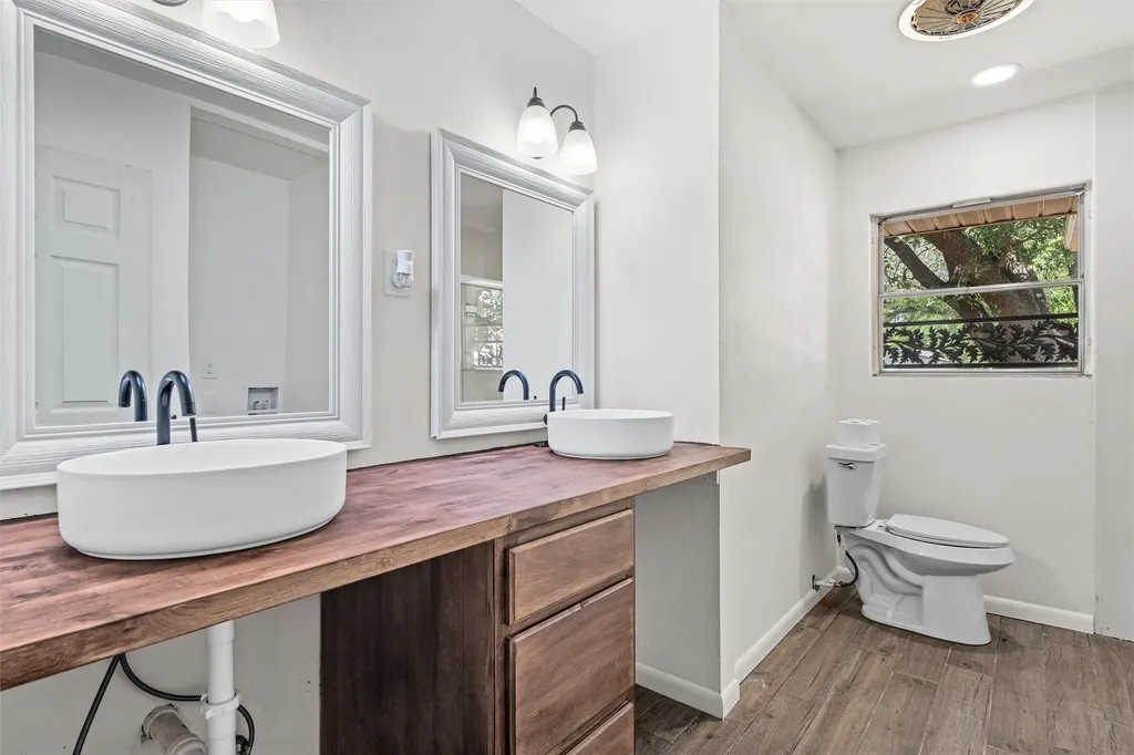 5605 Wales Avenue Fort Worth TX 76133