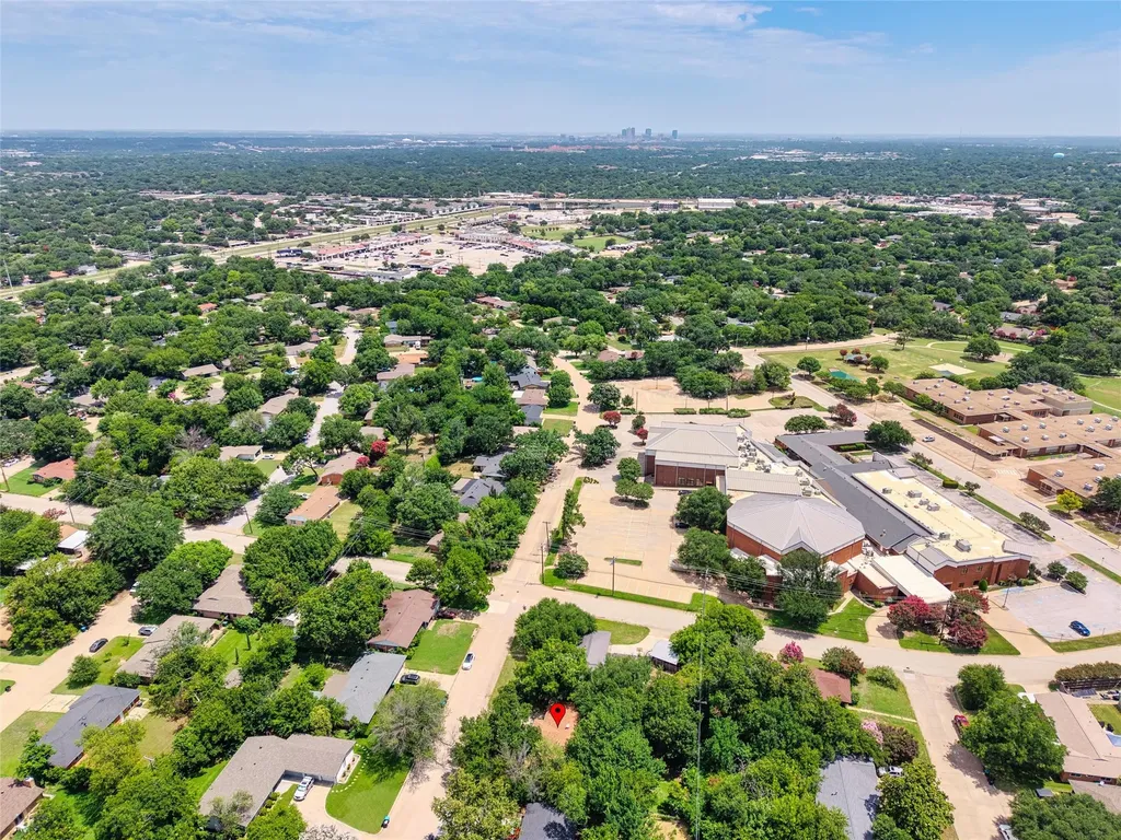 5605 Wales Avenue Fort Worth TX 76133