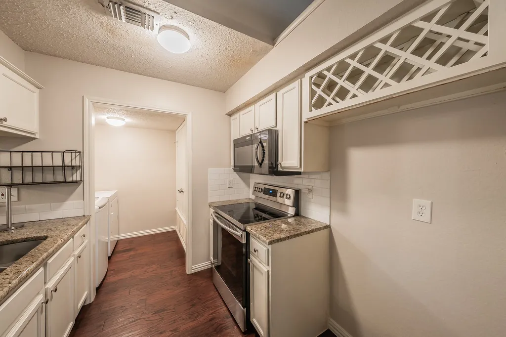 6402 Valleybrooke Court Arlington TX 76001