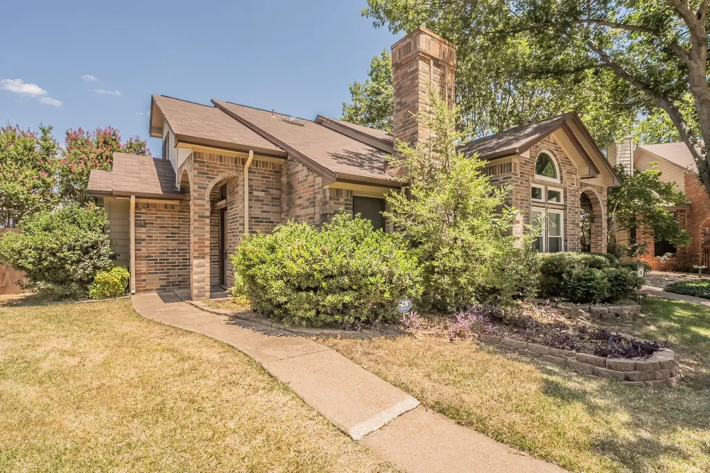 6402 Valleybrooke Court Arlington TX 76001