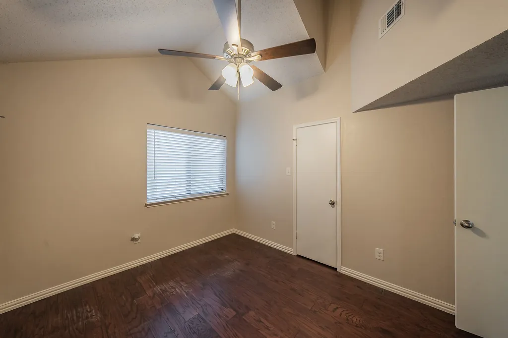 6402 Valleybrooke Court Arlington TX 76001