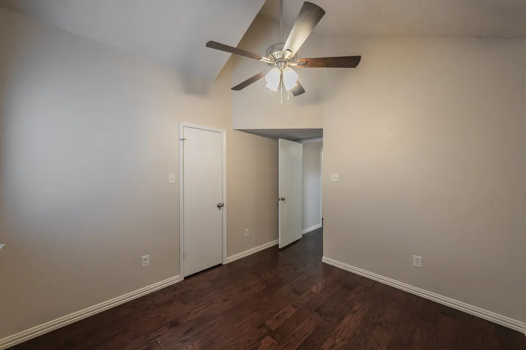 6402 Valleybrooke Court Arlington TX 76001