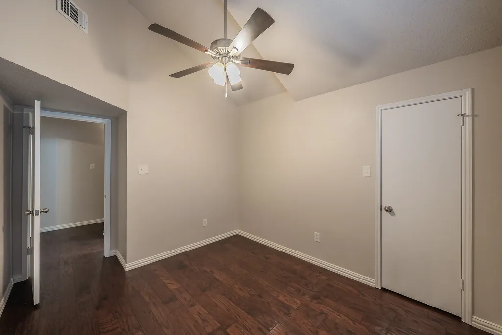 6402 Valleybrooke Court Arlington TX 76001