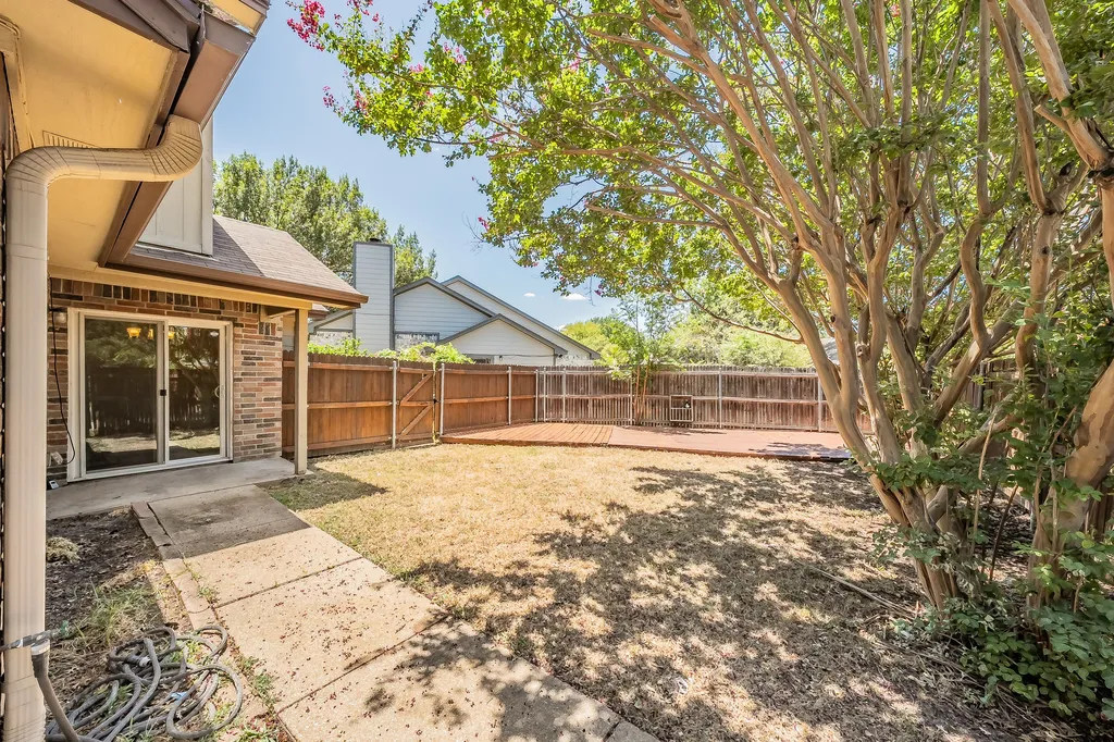 6402 Valleybrooke Court Arlington TX 76001