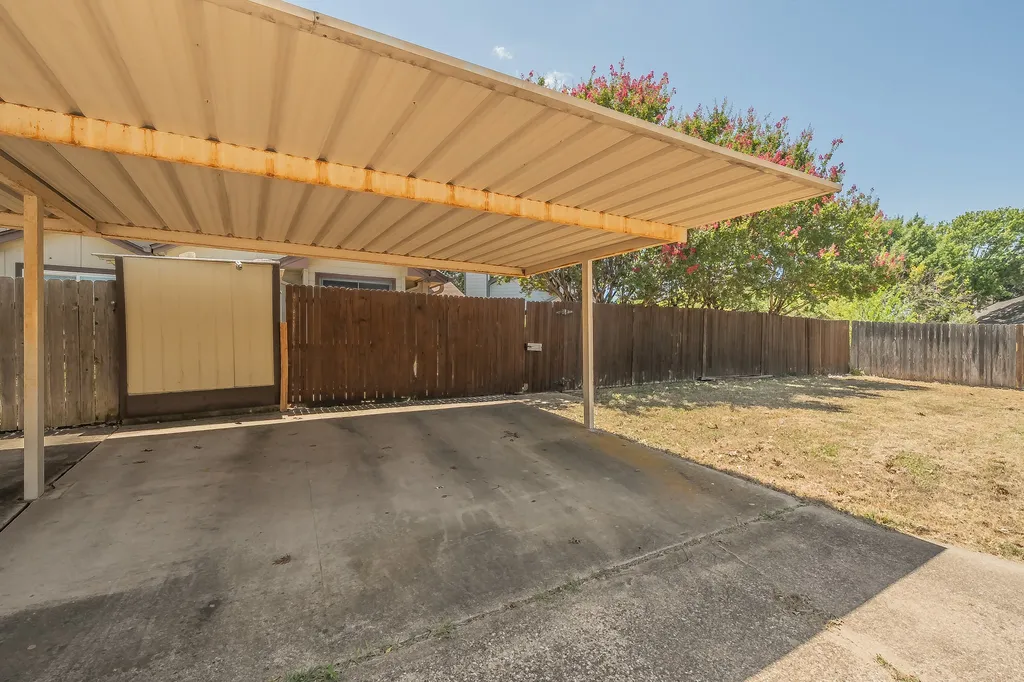 6402 Valleybrooke Court Arlington TX 76001