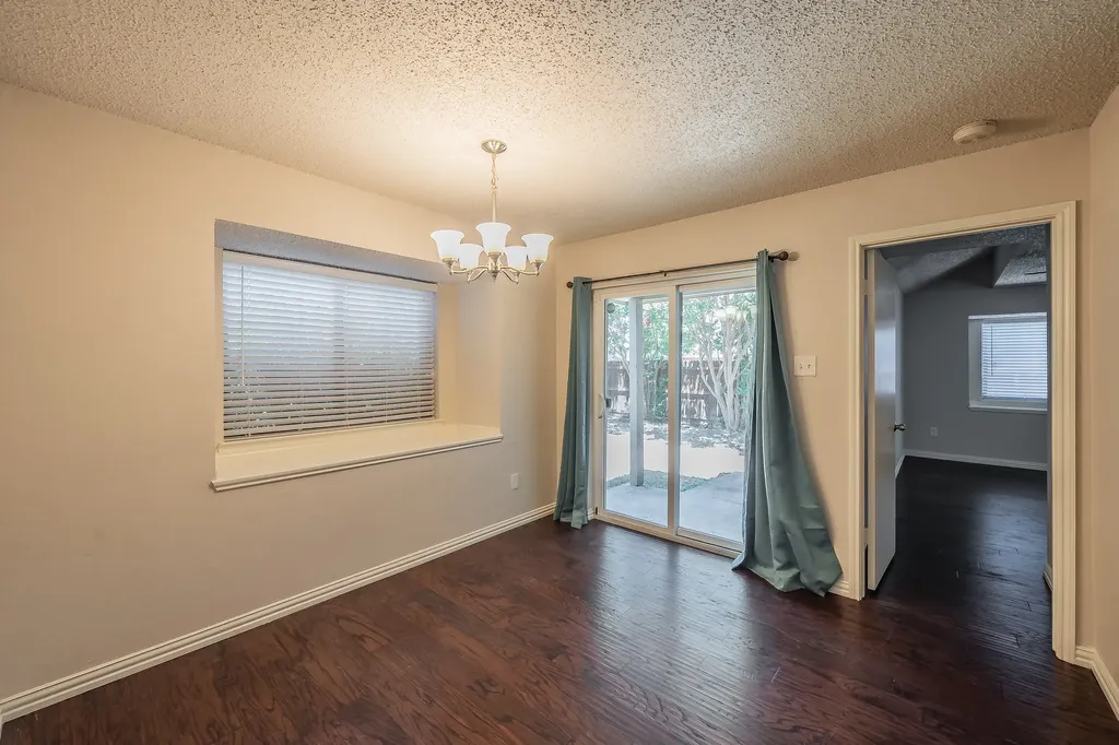 6402 Valleybrooke Court Arlington TX 76001