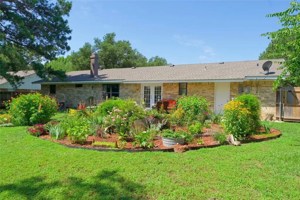 1208 Aspen Road Gainesville TX 76240