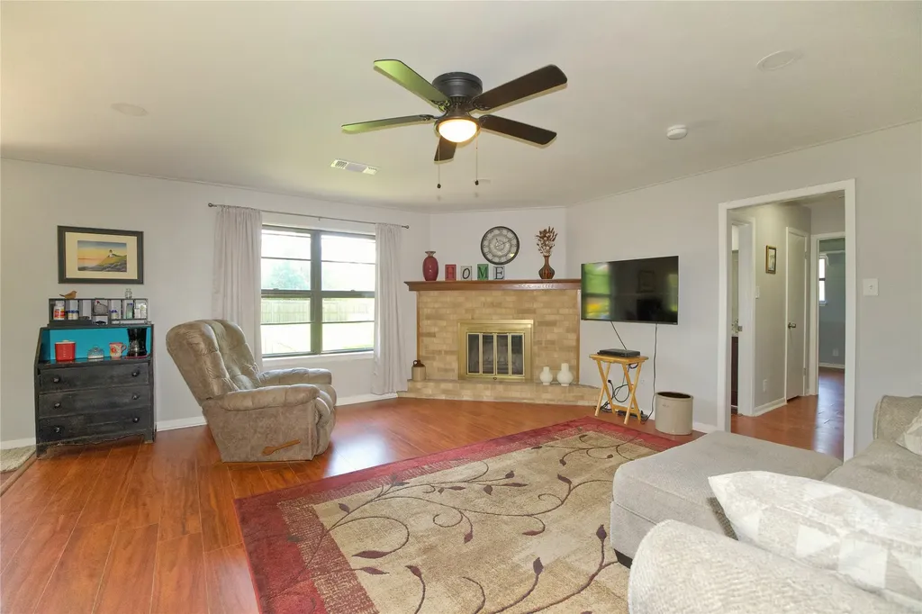 1208 Aspen Road Gainesville TX 76240
