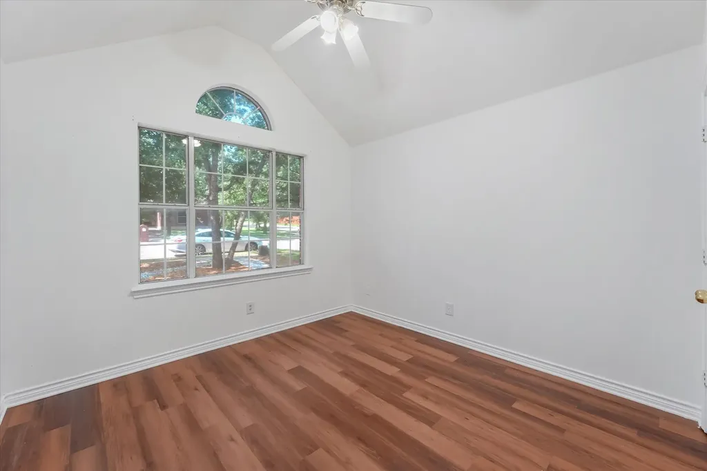 2305 Whispering Oaks Denton TX 76209