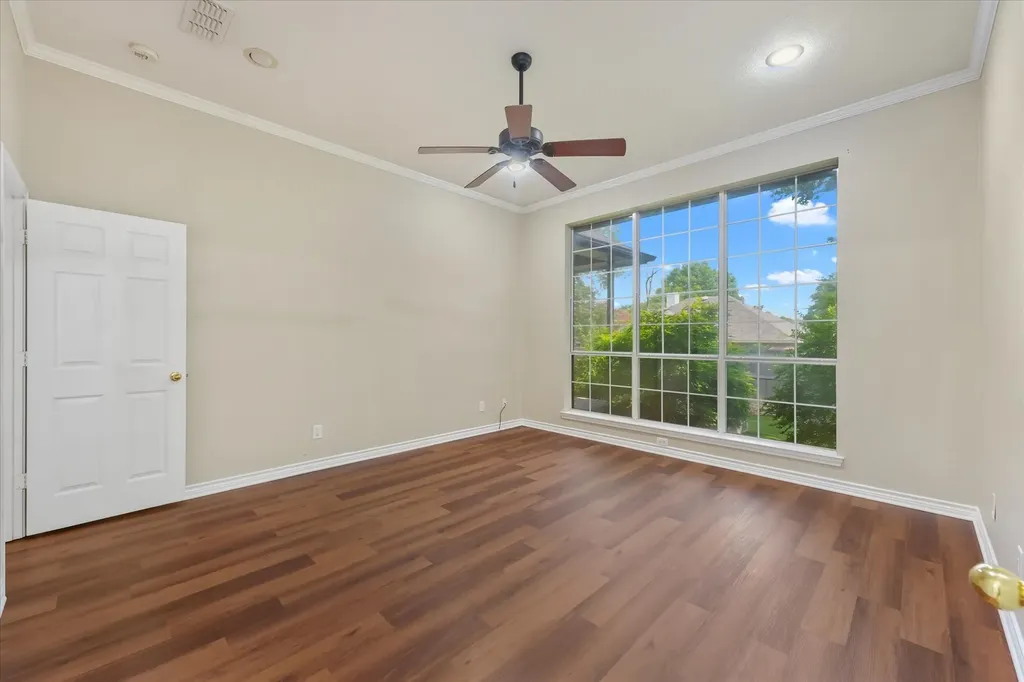 2305 Whispering Oaks Denton TX 76209