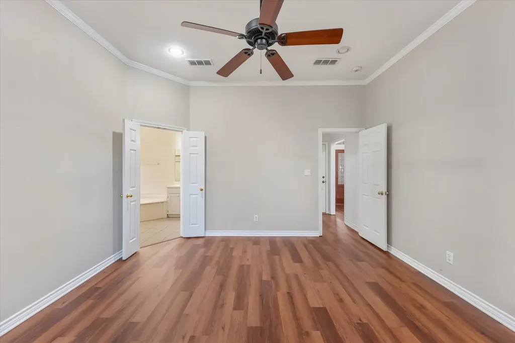 2305 Whispering Oaks Denton TX 76209